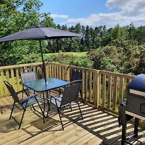 Beautiful Borders Cabin Hotel Jedburgh Exterior photo