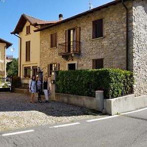 Casa Carloni Villa Lanzo dʼIntelvi Exterior photo