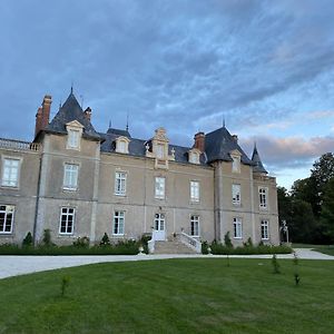 Chateau De St-Fulgent, Gite La Tour Appartement Saint-Fulgent Exterior photo