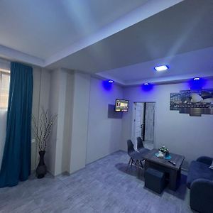 Modern And Comfortable Apartment Self Check In Jerevan Exterior photo