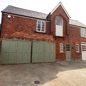 The Olde Coach House Villa Chesterfield Exterior photo