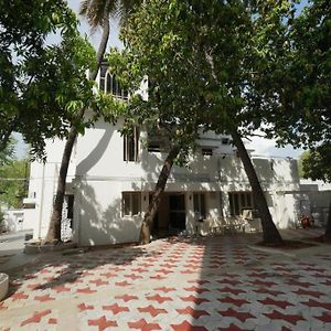 Sowmya Lodge Tiruchirappalli Exterior photo