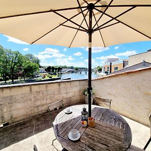 Quai 3 Loft Moderne Et Lumineux Les Pieds Dans L'Eau Appartement Jarnac Exterior photo