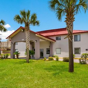 Red Roof Inn Crestview Exterior photo