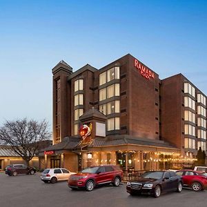 Ramada Plaza By Wyndham Niagara Falls Hotel Exterior photo