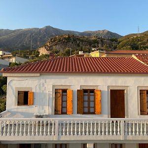 Traditional Old House Hotel Dhërmi Exterior photo