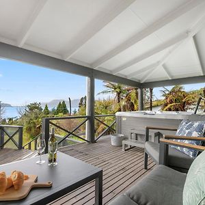 Splendour On Spencer - Lake Tarawera Holiday Home Exterior photo