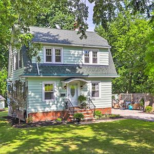 Bright Parma Home With Outdoor Space Less Than 10 Mi To Dtwn Exterior photo