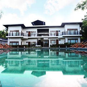 The Funny Lion - Coron Hotel Exterior photo