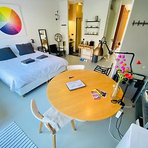 Private Studio With Free Car Parking Bed and Breakfast Amsterdam Exterior photo