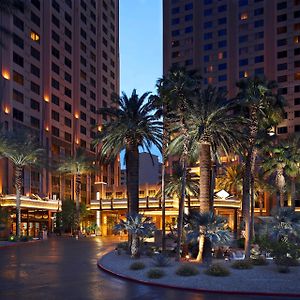 Hilton Grand Vacations Club On The Las Vegas Strip Hotel Exterior photo