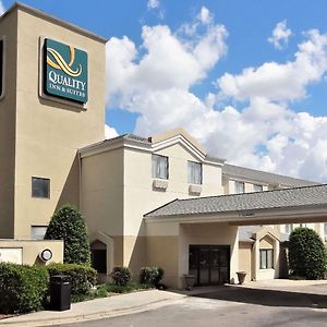 Quality Inn & Suites Raleigh North Exterior photo