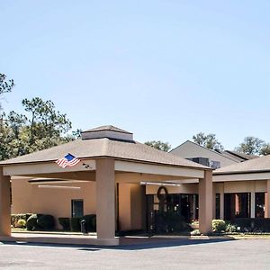 Quality Inn & Suites Pensacola Bayview Exterior photo