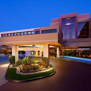 Hilton Orange County/Costa Mesa Hotel Exterior photo