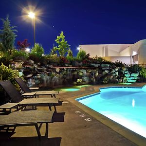 Doubletree By Hilton Pleasanton At The Club Hotel Exterior photo