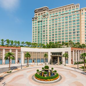 Auberge Discovery Bay Hong Kong Hotel Exterior photo