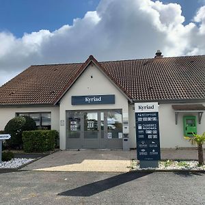 Kyriad Chateauroux - Saint-Maur Hotel Exterior photo