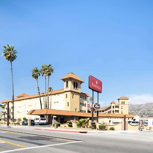 Ramada By Wyndham Burbank Airport Hotel Exterior photo