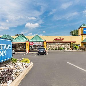 Rodeway Inn Conference Center Montgomeryville Exterior photo