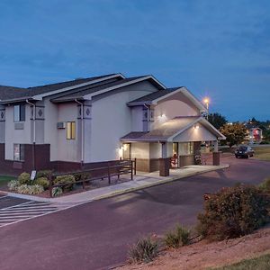 Super 8 By Wyndham Christiansburg/Blacksburg Area Motel Exterior photo