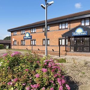 Days Inn Hotel Warwick South - Southbound M40 Exterior photo