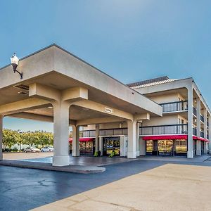 Clarion Pointe Huntsville Research Park Exterior photo