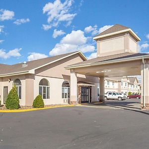 Fairbridge Inn & Suites Glendive Exterior photo