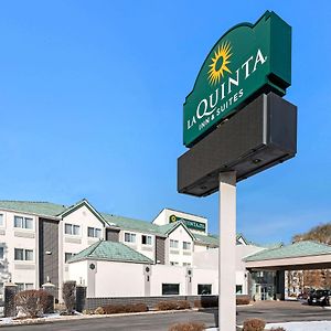 La Quinta By Wyndham Logan Hotel Exterior photo