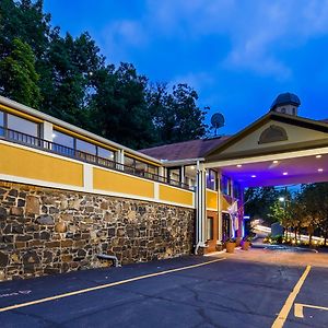 Best Western Fort Lee Hotel Exterior photo