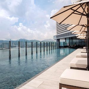 Hyatt Centric Victoria Harbour Hotel Hongkong Exterior photo