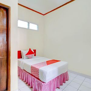 Nida Rooms Yos Sudarso Badung Denpasa Exterior photo