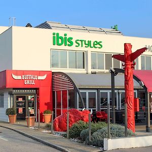 Ibis Styles Crolles Grenoble A41 Hotel Exterior photo