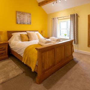 Caer Fedwen Barns Heulog Cottage King Bed Self Catering With Private Hot Tub Bodfari Exterior photo