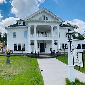 The Hidden Inn South Kortright Exterior photo