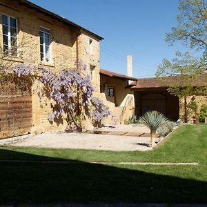 Lodges En Pierres Dorees Saint-Germain-Nuelles Exterior photo