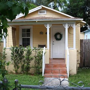 Key West Style Historic Home In Coconut Grove Florida The Yellow House Miami Exterior photo