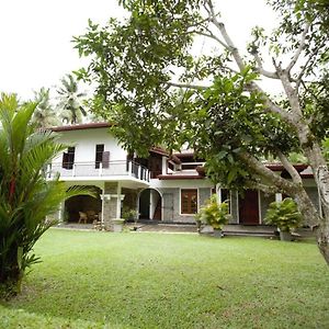 Mahapillawa House Hotel Mihiripenne Exterior photo