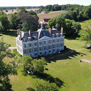 Superb Chateausuites With Pool At The Loire & Horseboxes For 20 Guests Poilly-lez-Gien Exterior photo