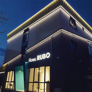 RUBO Hotel Sjoemen Exterior photo