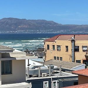 Muizenberg-Melrose Village Kaapstad Exterior photo