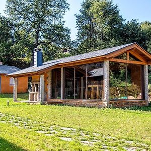 Lagunas De Sanabria Pension Trefacio Exterior photo