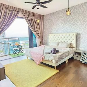 1519 Almas Suites Seaview Sunrise Netflix By Stay Nusajaya  Exterior photo