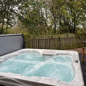 Beautiful 2 Bed Apt With Hot Tub In Blaydon Burn Appartement Exterior photo