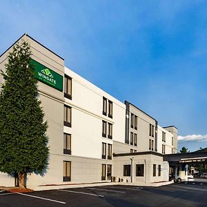 Wingate By Wyndham Fishkill Hotel Exterior photo