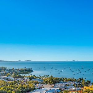Executive Whitsunday Penthouse At 40 Reflections Appartement Airlie Beach Exterior photo