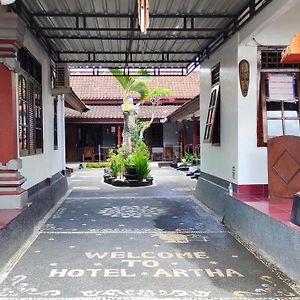 Hotel Artha Tjakranegara Exterior photo