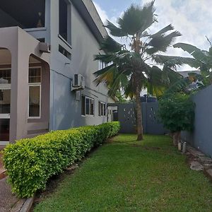 Serenity Plus Appartement Accra Exterior photo