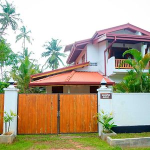 Sawathi Guest Bentota Bed and Breakfast Exterior photo