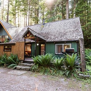 Birdhouse Cottage Glacier Exterior photo