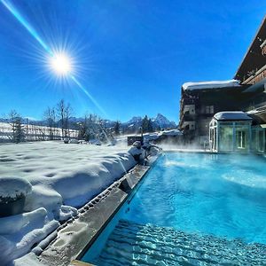 Ermitage Wellness- & Spa-Hotel Gstaad Exterior photo